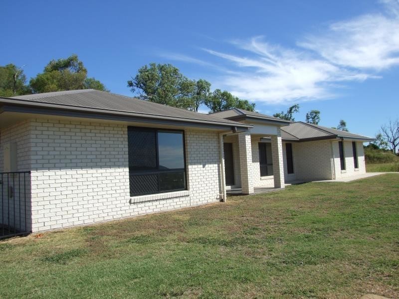 8 Benrhys Court, Rockyview QLD 4701